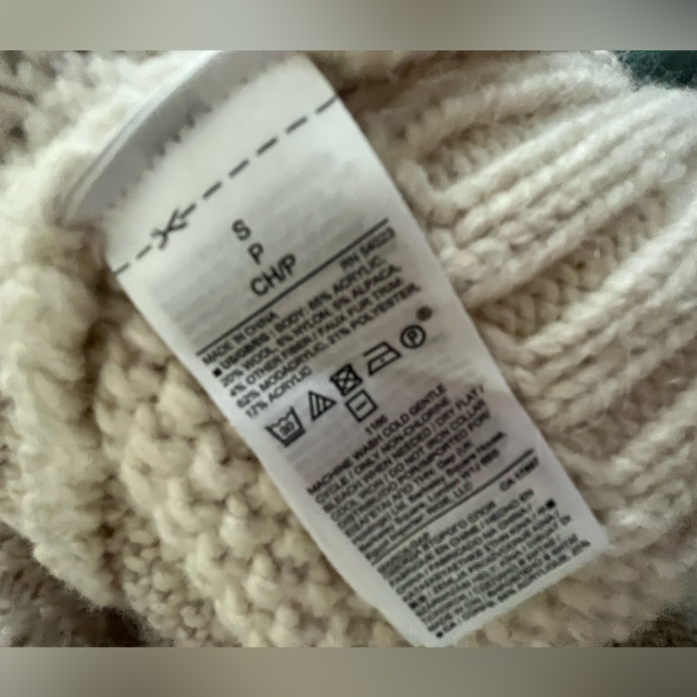 GAP knit Sherpa/faux fur collar cardigan - Picture 7 of 7